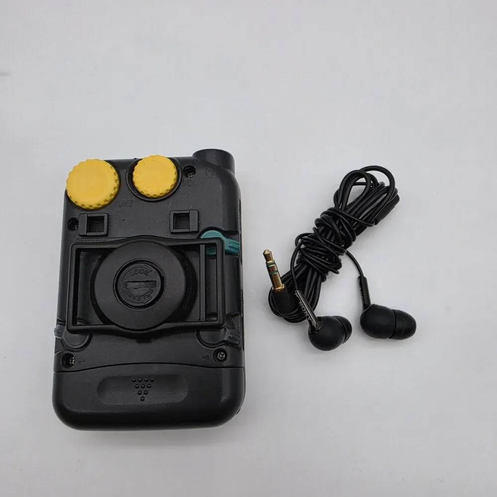 Working Sony Walkman SRF-86 AM/FM Sports Portable Radio sonyHeadphones  AVLS